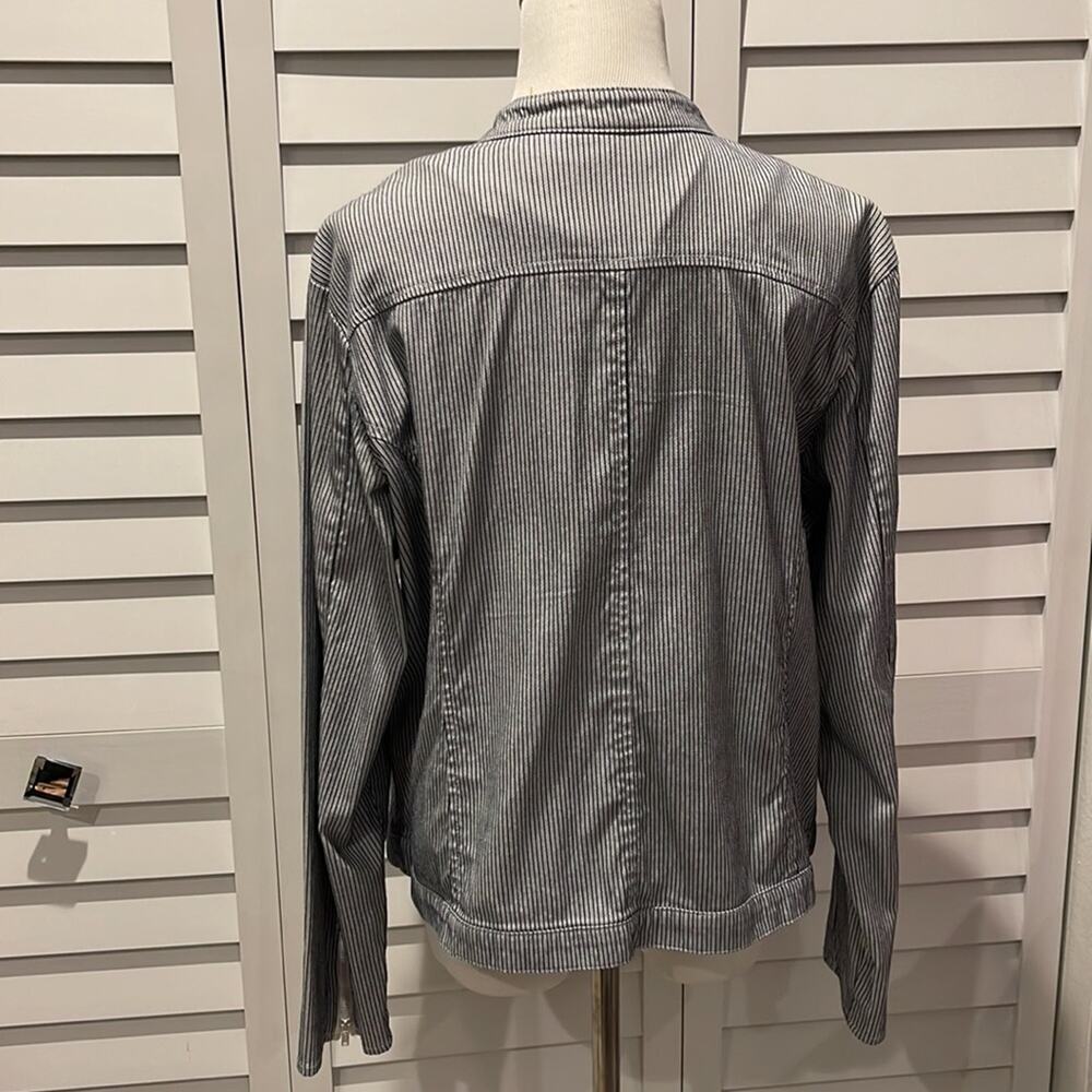 Kathy Ireland zipper Jacket in blue/ white - Picture 5 of 5